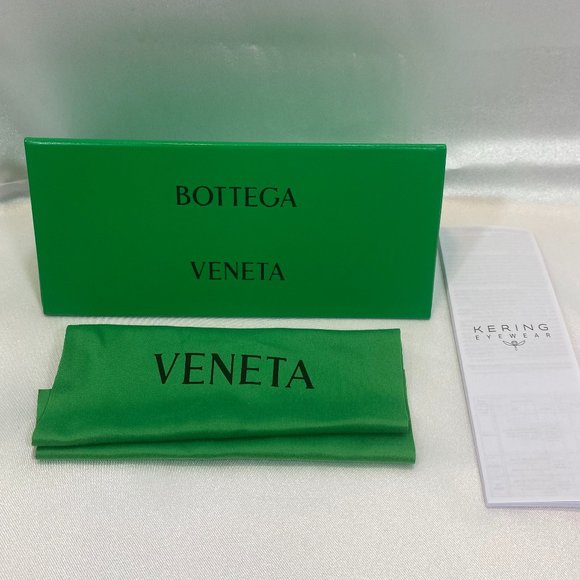 Bottega Veneta Sunglasses Case,Green Leather Triangle Clamshell Case,Green Cloth - Picture 1 of 11